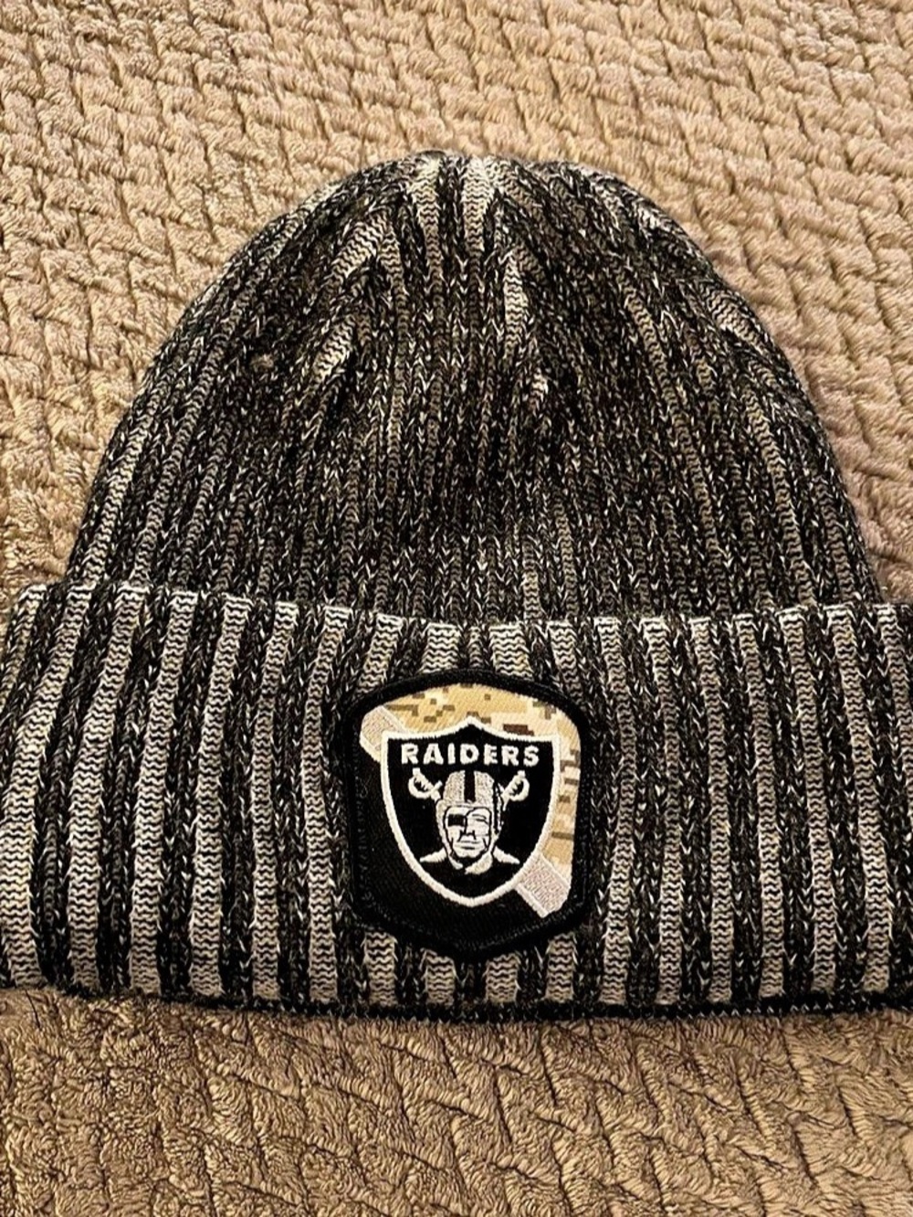 NFL Raiders Knit Beanie in Camo Black & Gray NWOT
